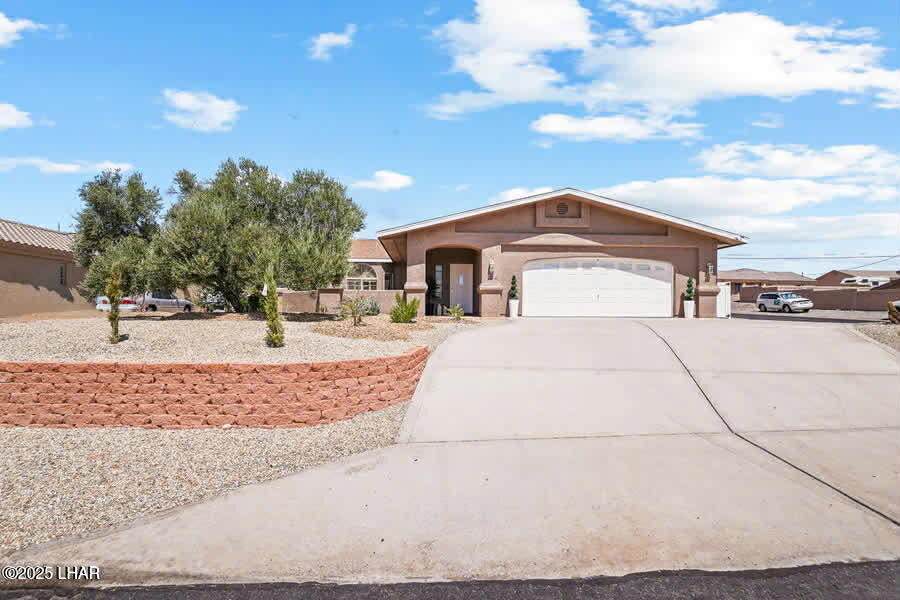 1136 Mcculloch Blvd - Photo 1