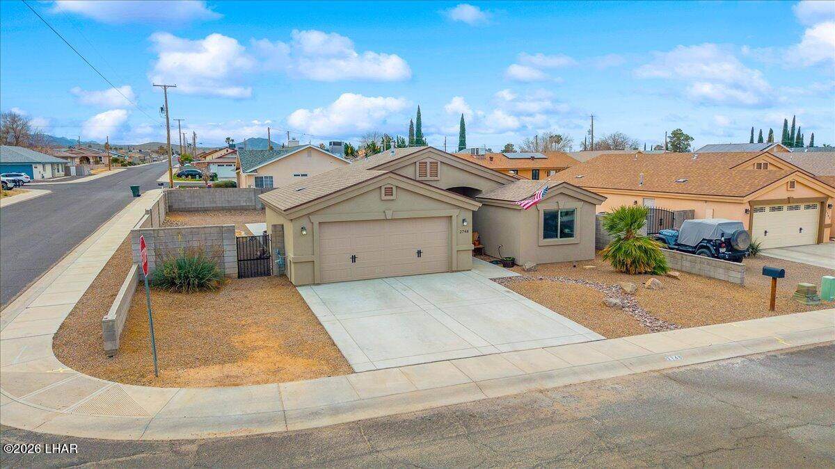 2748 Superba Ave - Photo 1
