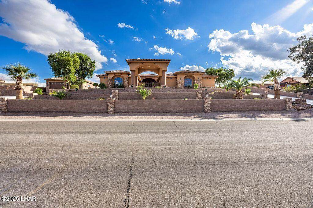 https://bt-photos.global.ssl.fastly.net/lakehavasu/orig_boomver_3_1037658-2.jpg