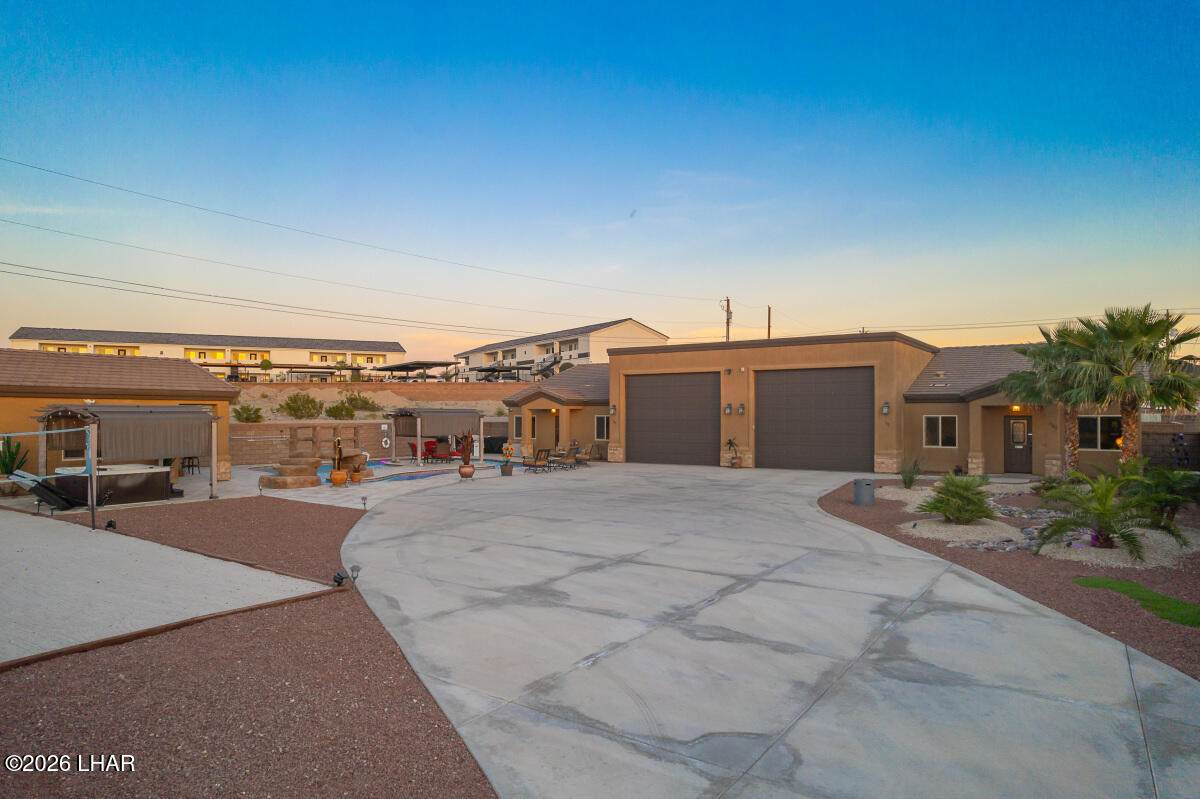 https://bt-photos.global.ssl.fastly.net/lakehavasu/orig_boomver_3_1039853-2.jpg