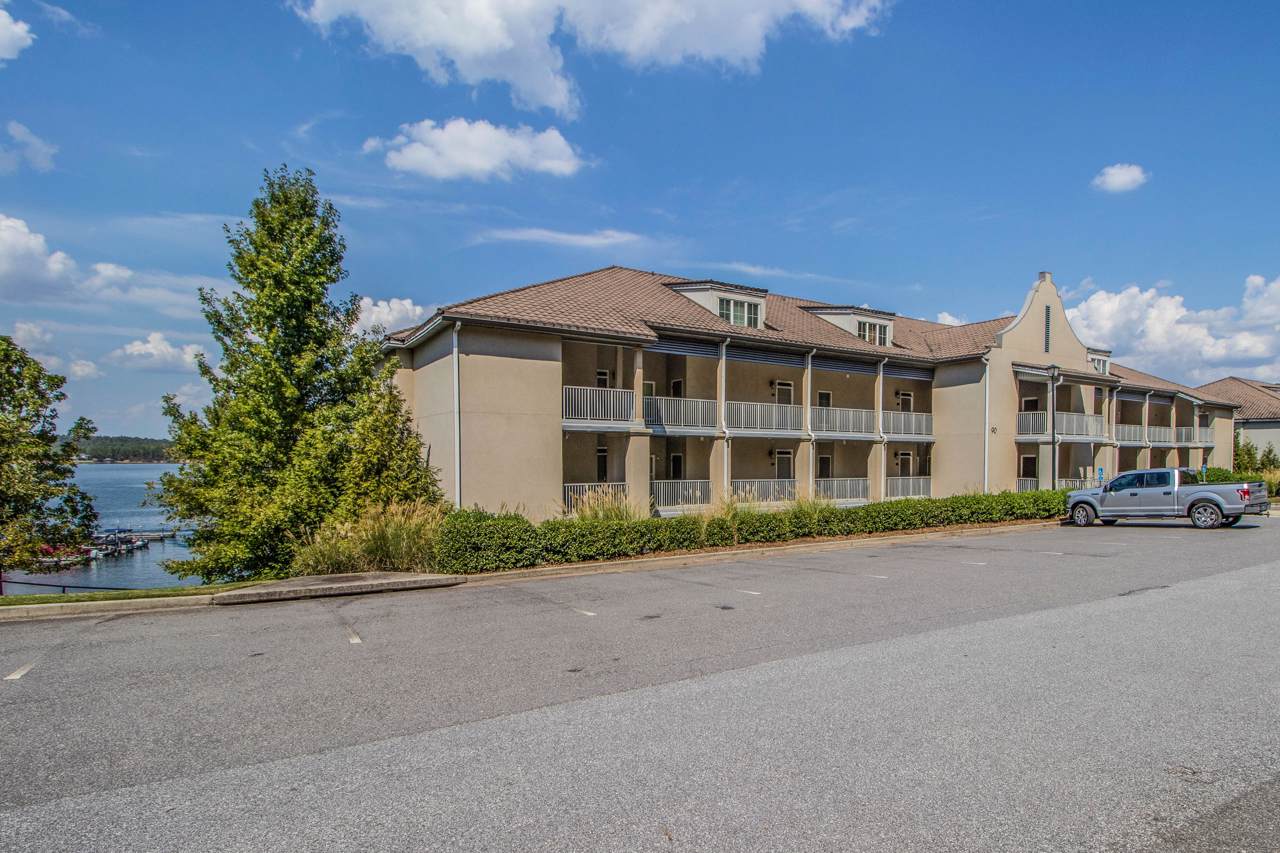 Unit 105 90 Crowne Pointe Rd - Photo 1