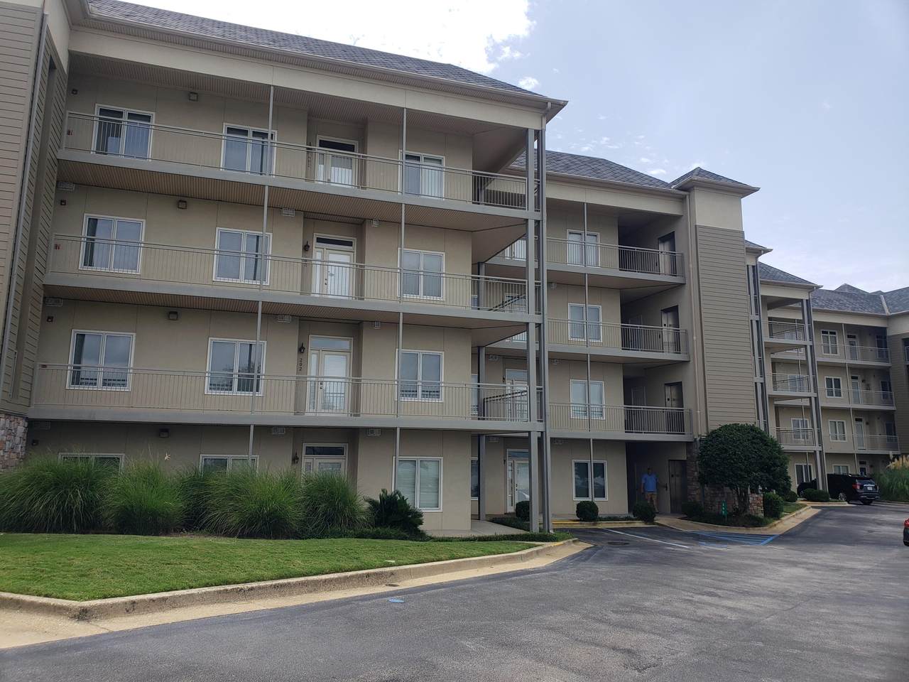 395 Sunset Pointe #403-Ii - Photo 1