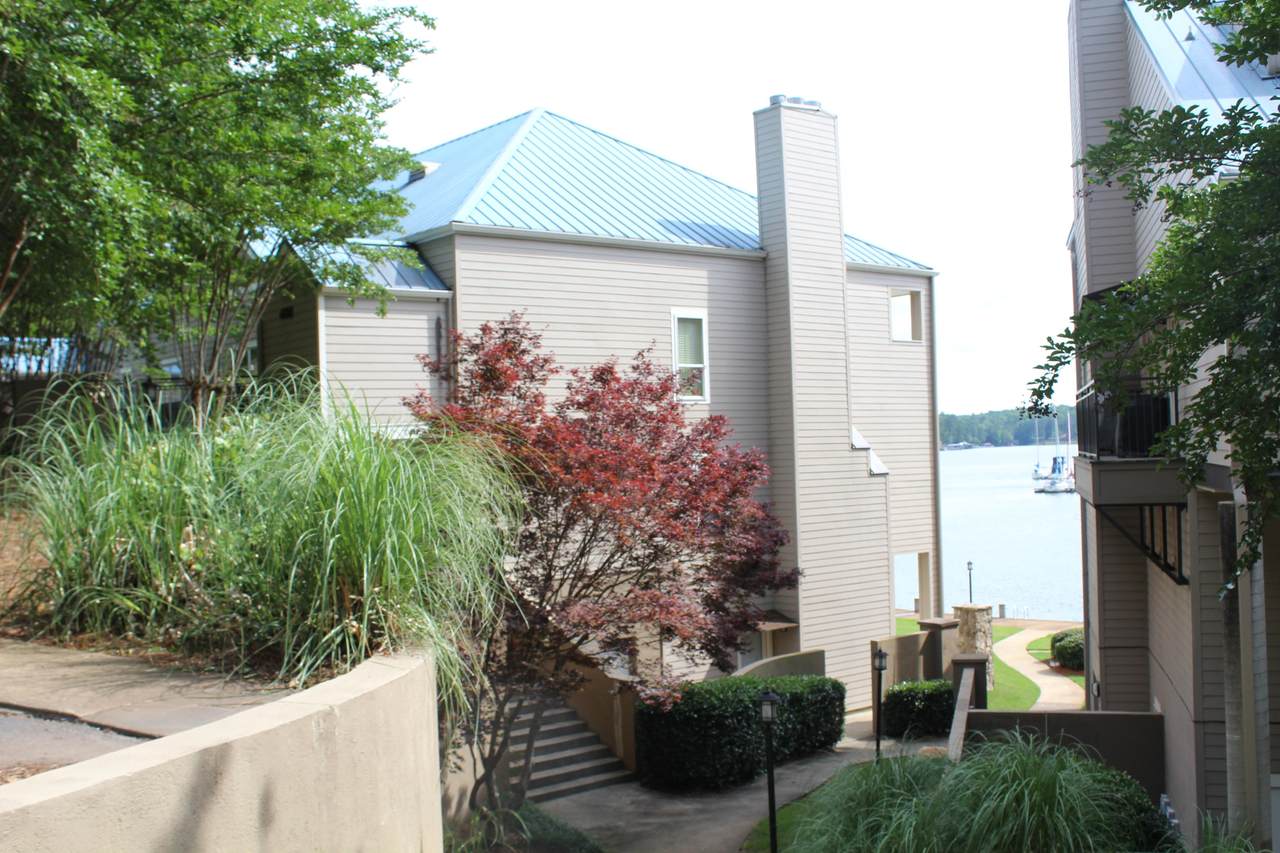 100 Harbor Place Unit 402 - Photo 1