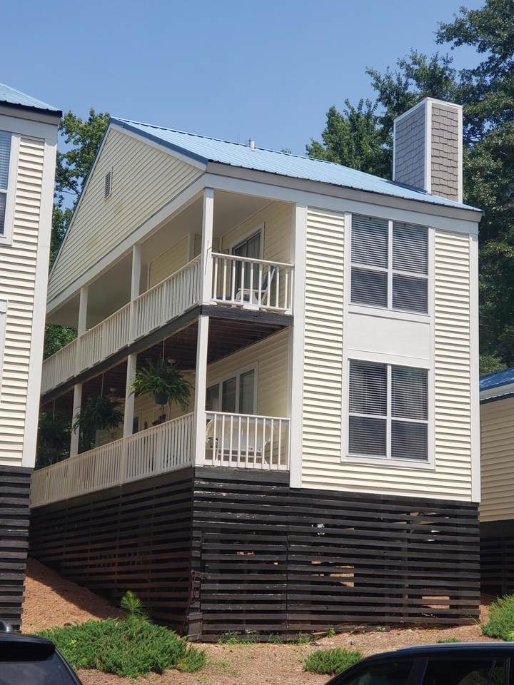 100 Harbor Place Unit 604 - Photo 1