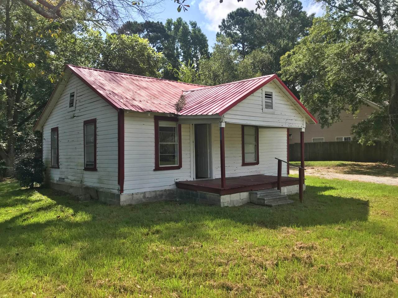 1985 Elkahatchee Rd - Photo 1