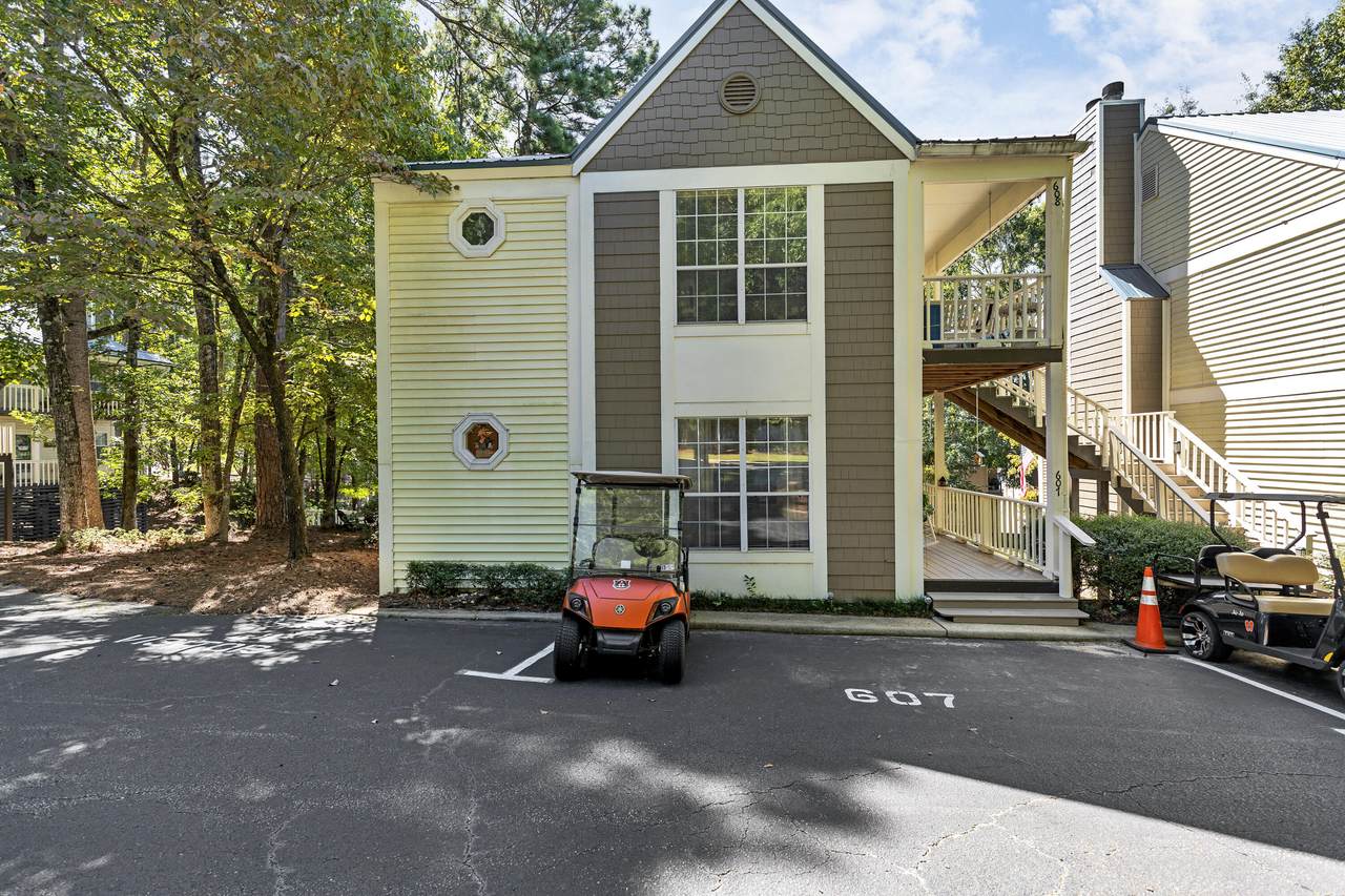 607 Harbor Place - Photo 1