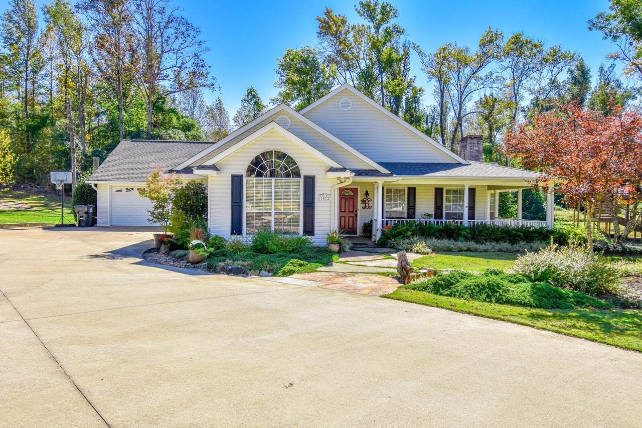1412 Parrish Dr - Photo 1