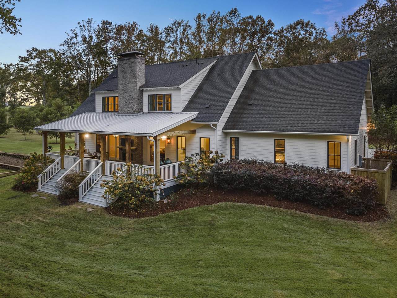 5587 Heath Rd - Photo 1