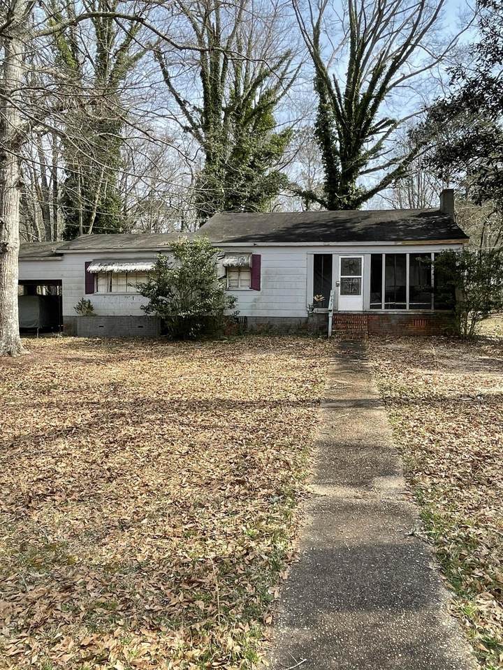 2050 East Cir - Photo 1