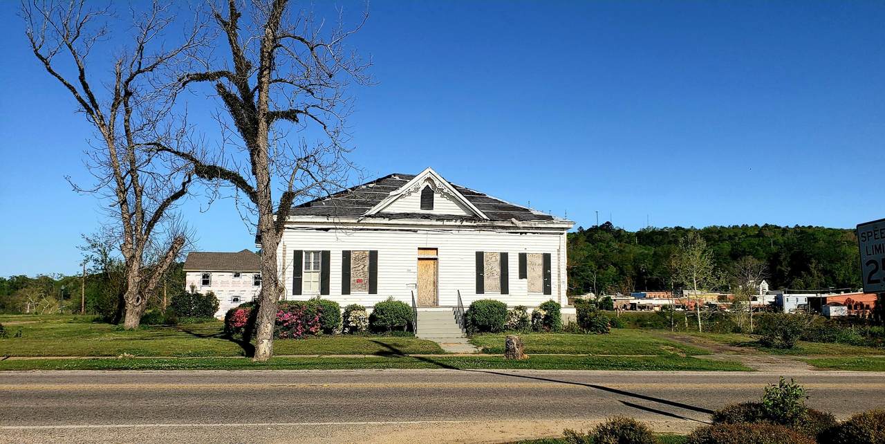 108 Bridge St - Photo 1