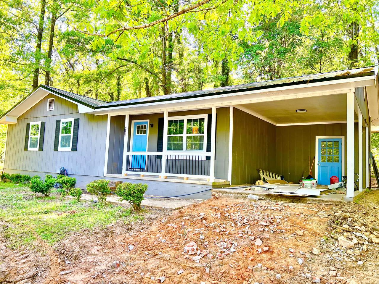 252 Brookside Dr - Photo 1