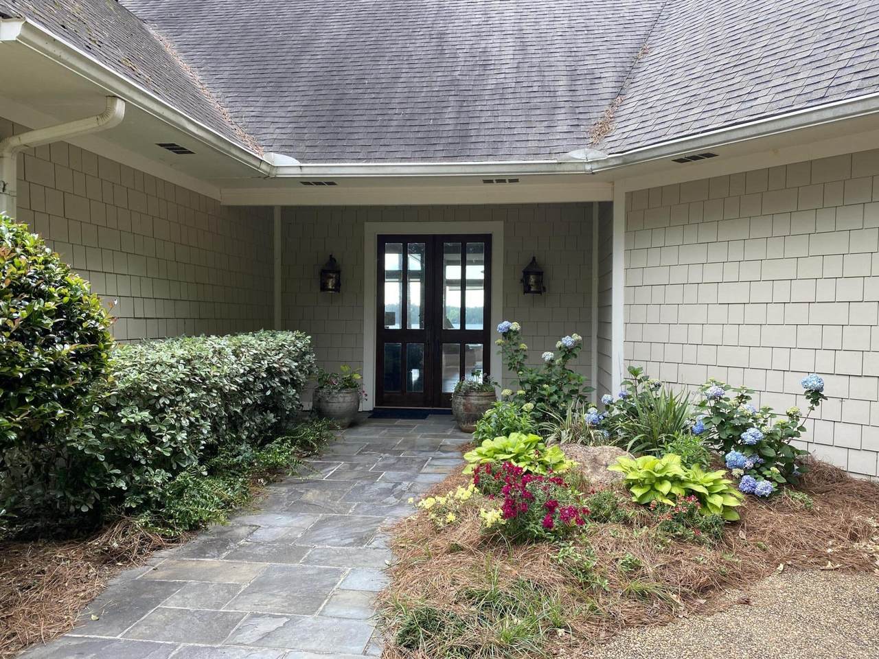 58 South Point Drive - Photo 1