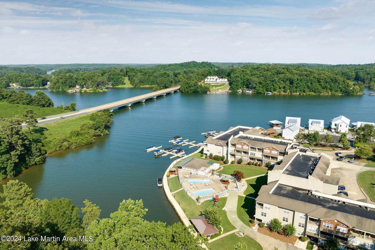 https://bt-photos.global.ssl.fastly.net/lakemartin/1280_boomver_1_24-114-2.jpg