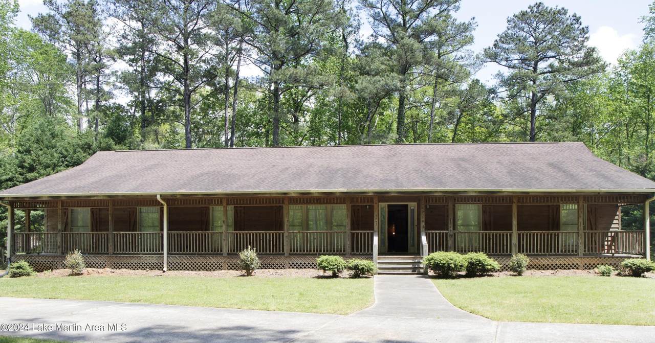 7505 Hall Rd - Photo 1