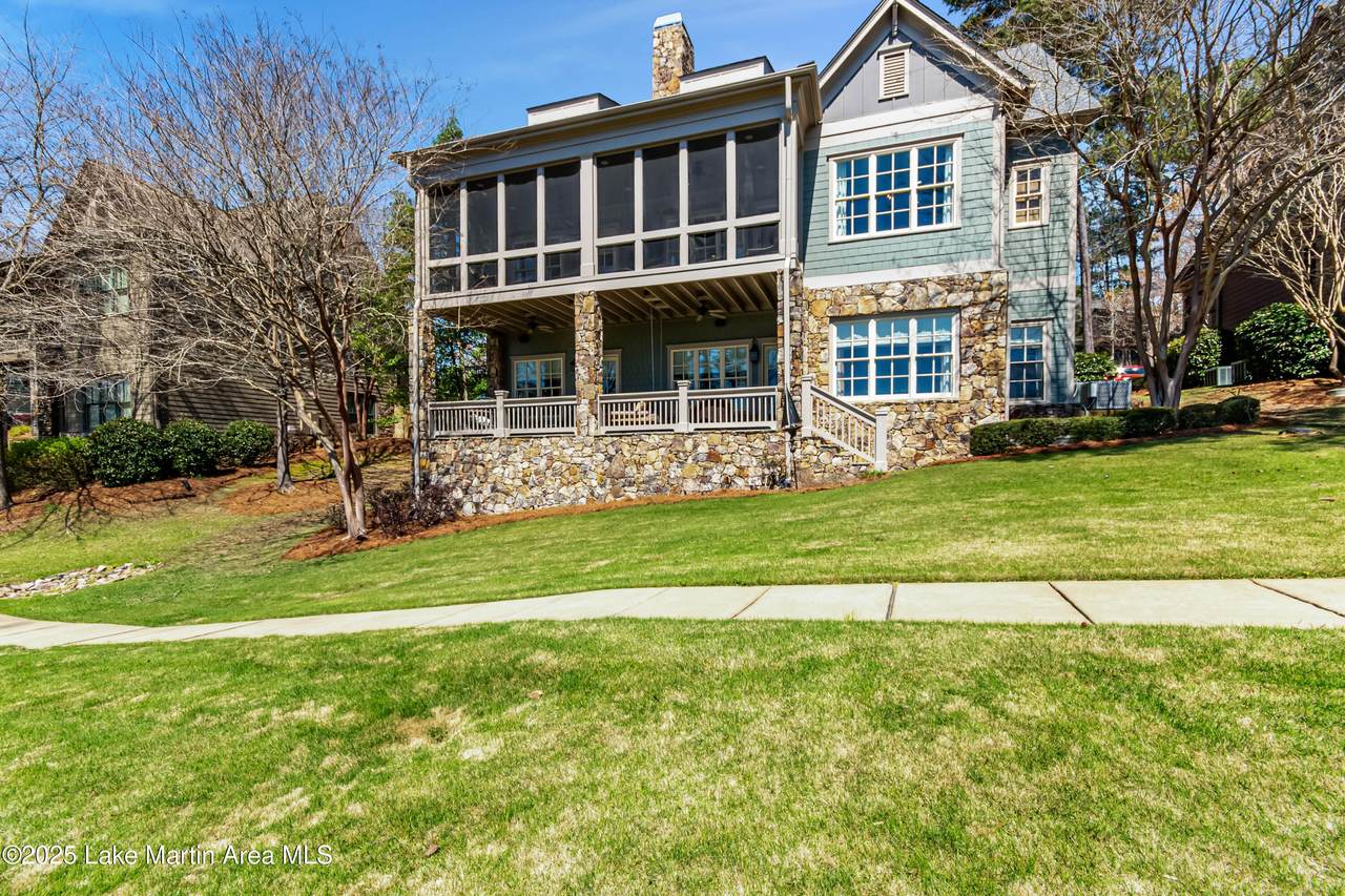 180 Glynmere Dr - Photo 1