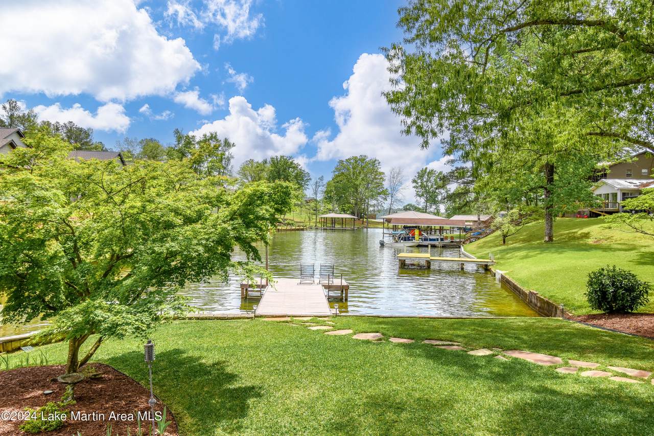 https://bt-photos.global.ssl.fastly.net/lakemartin/1280_boomver_1_25-1564-2.jpg