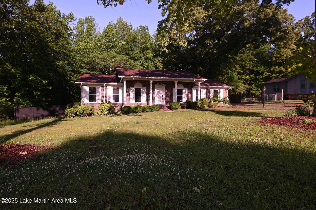 265 Windsor Dr - Photo 1