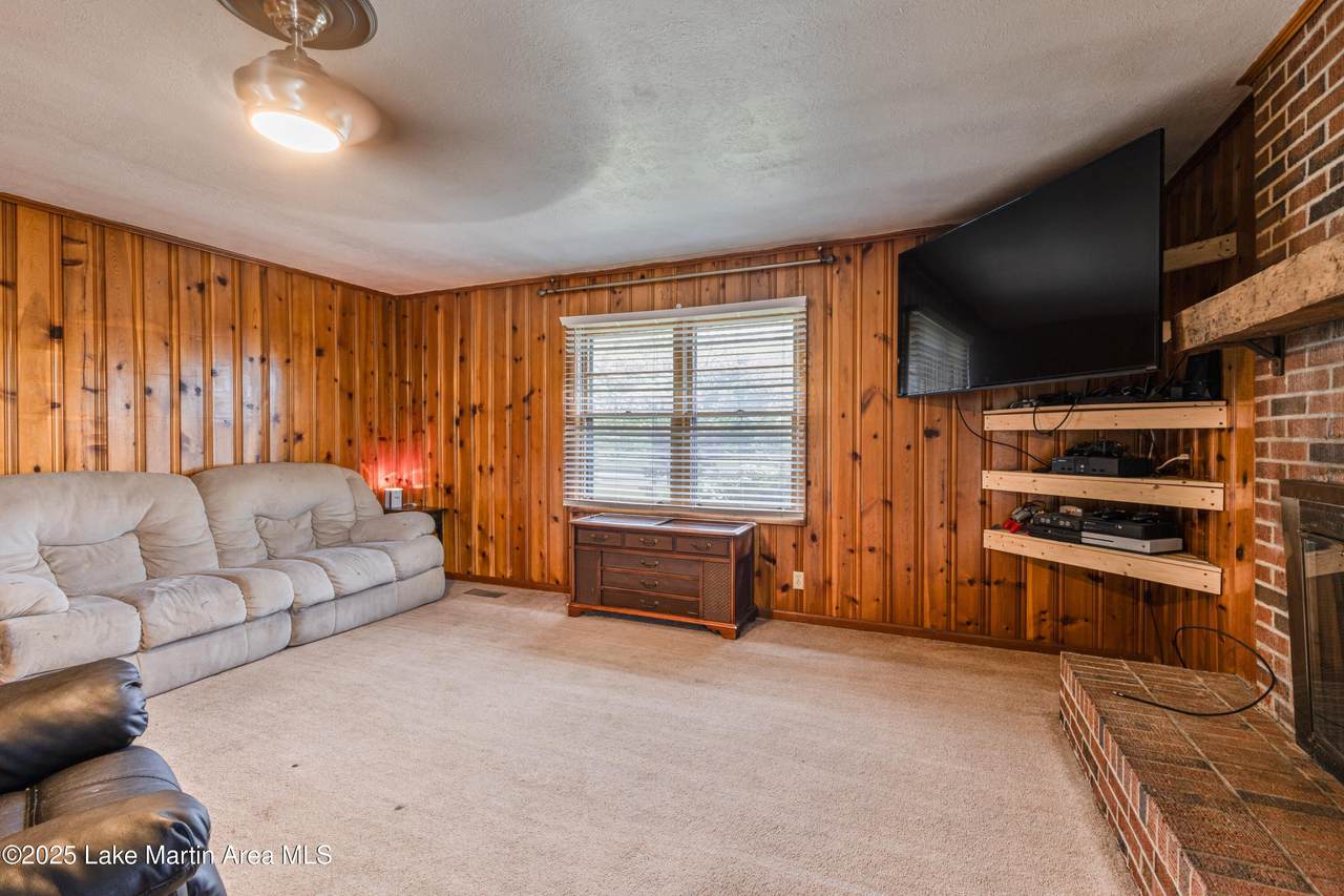 https://bt-photos.global.ssl.fastly.net/lakemartin/1280_boomver_1_25-1658-2.jpg