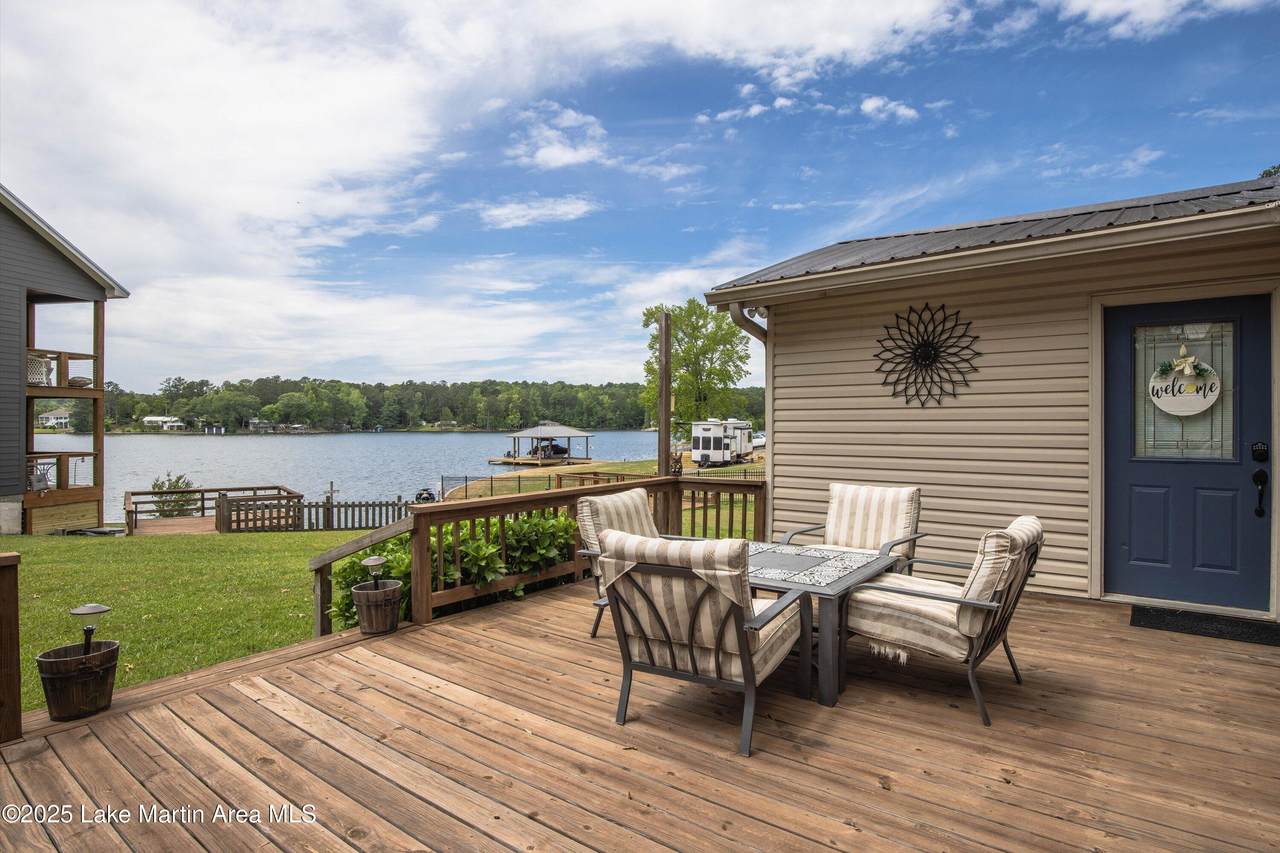 48 Pinecrest Cove - Photo 1
