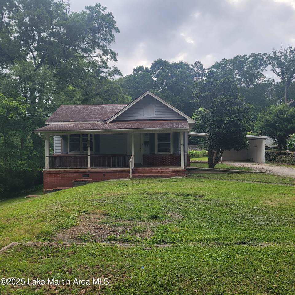 470 Dogwood Ave - Photo 1