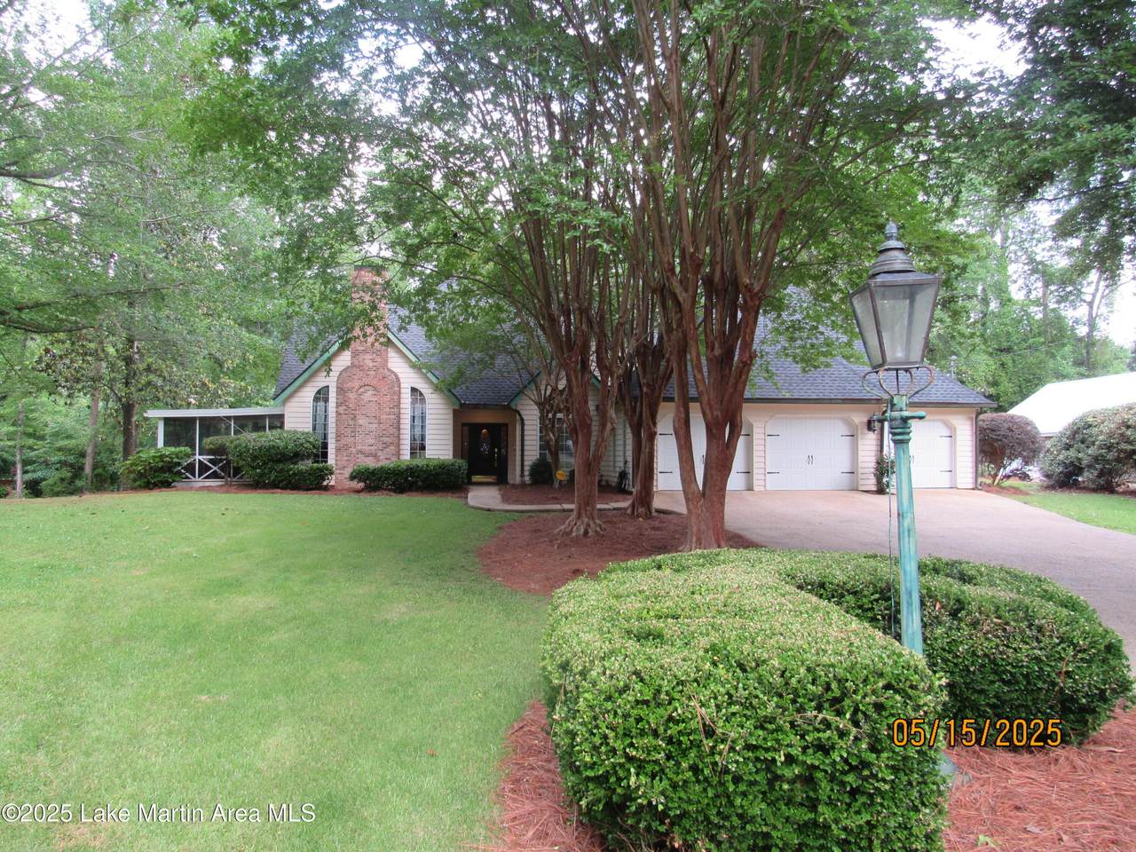 105 Shady Ln - Photo 1