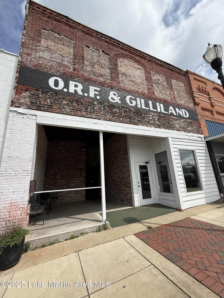 48 Broad St - Photo 1