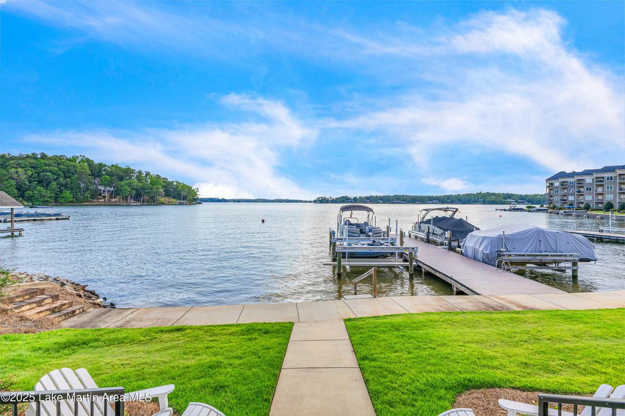 https://bt-photos.global.ssl.fastly.net/lakemartin/1280_boomver_1_25-1810-2.jpg