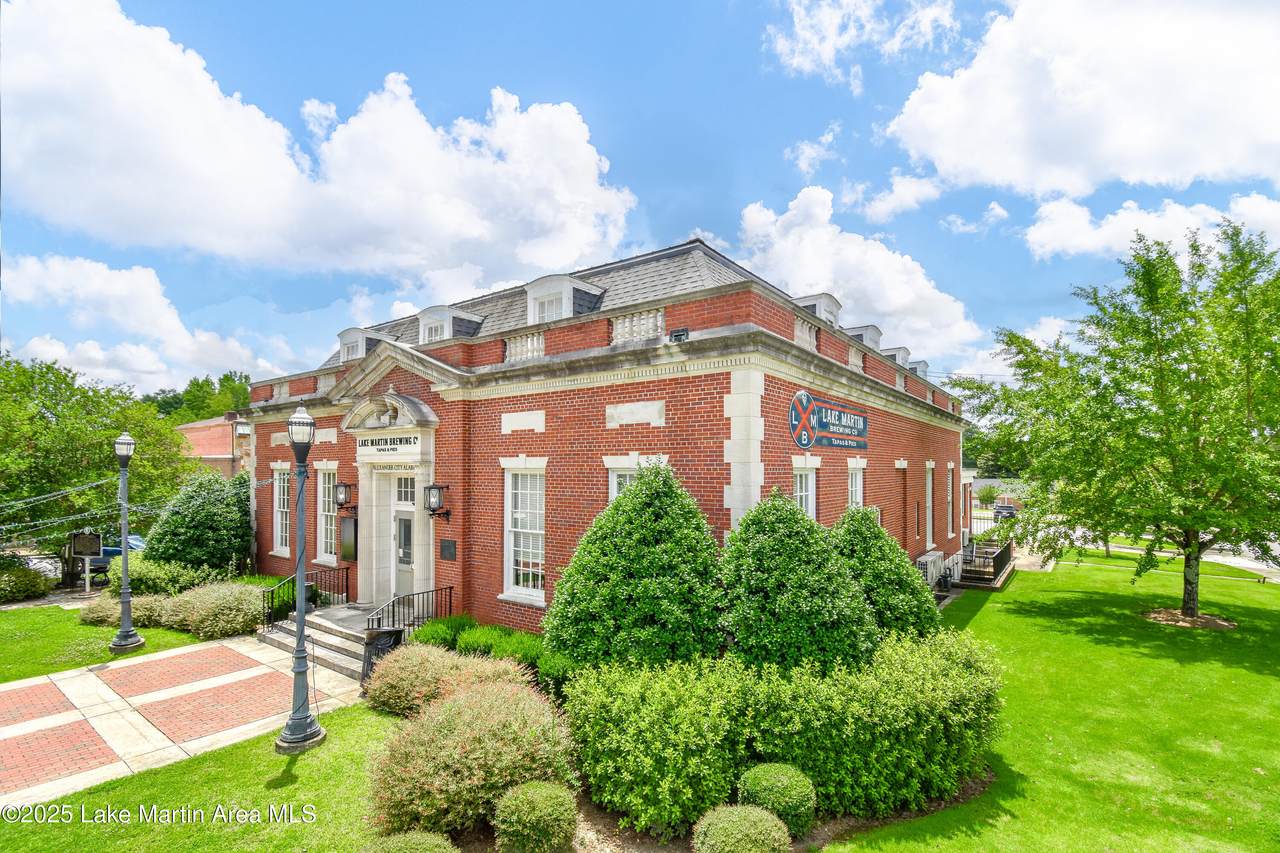 https://bt-photos.global.ssl.fastly.net/lakemartin/1280_boomver_1_25-1905-2.jpg