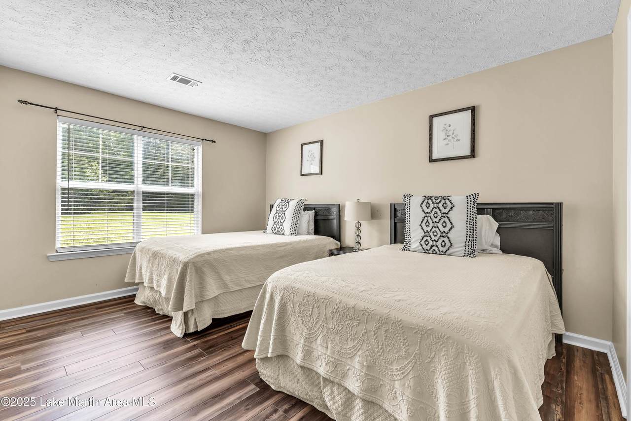 https://bt-photos.global.ssl.fastly.net/lakemartin/1280_boomver_1_25-1930-2.jpg