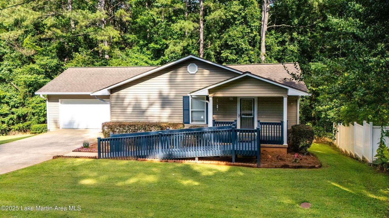 72 Christopher Cir - Photo 1