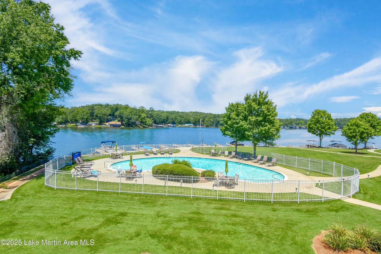 https://bt-photos.global.ssl.fastly.net/lakemartin/1280_boomver_1_25-1983-2.jpg