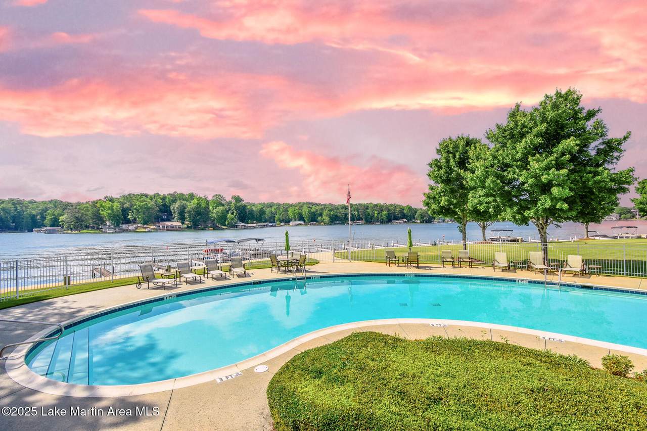 https://bt-photos.global.ssl.fastly.net/lakemartin/1280_boomver_1_25-1983-2.jpg