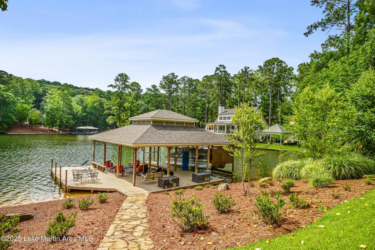 https://bt-photos.global.ssl.fastly.net/lakemartin/1280_boomver_1_25-1986-2.jpg