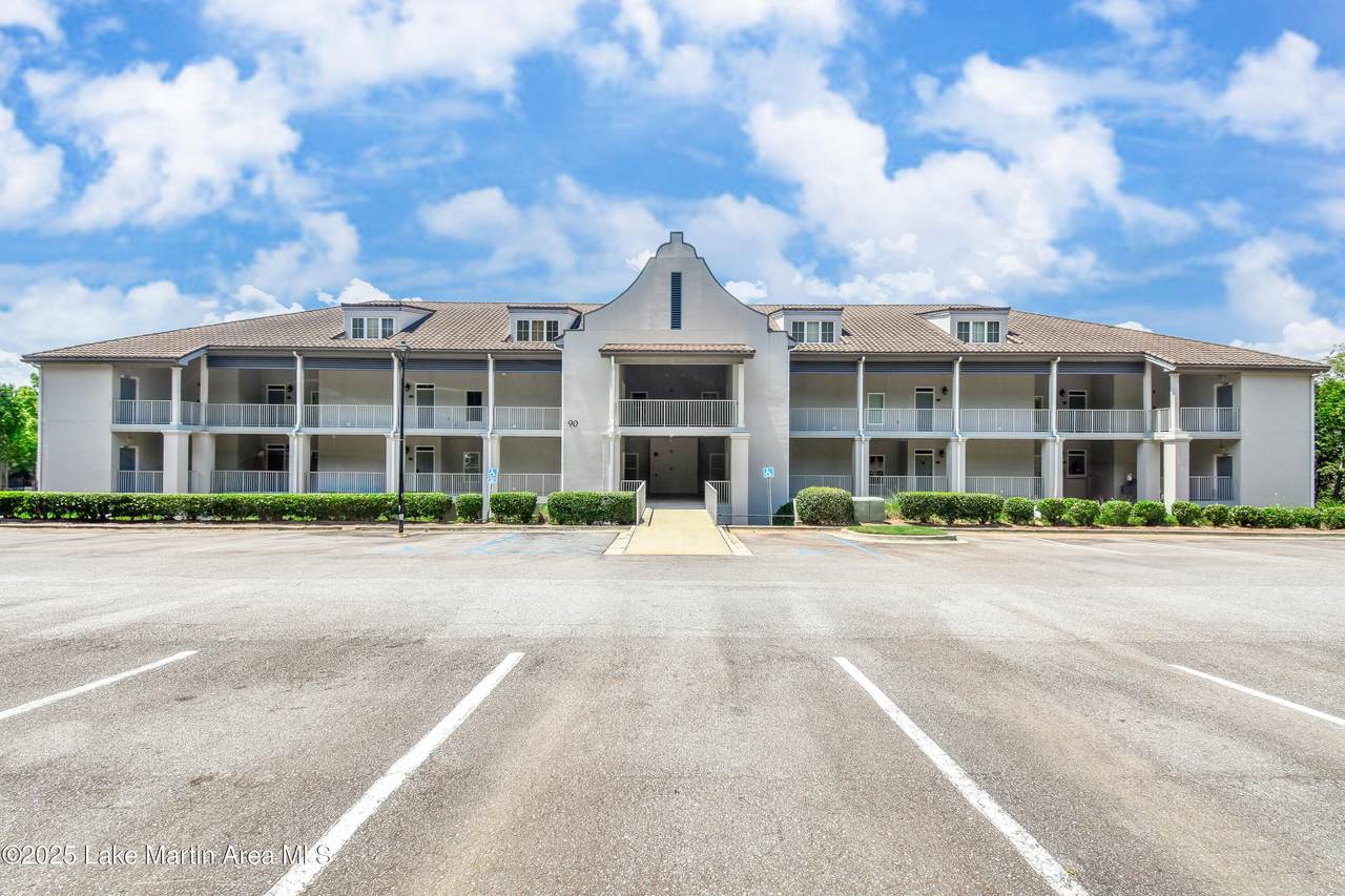 90 Crowne Pointe Rd Unit 303 - Photo 1