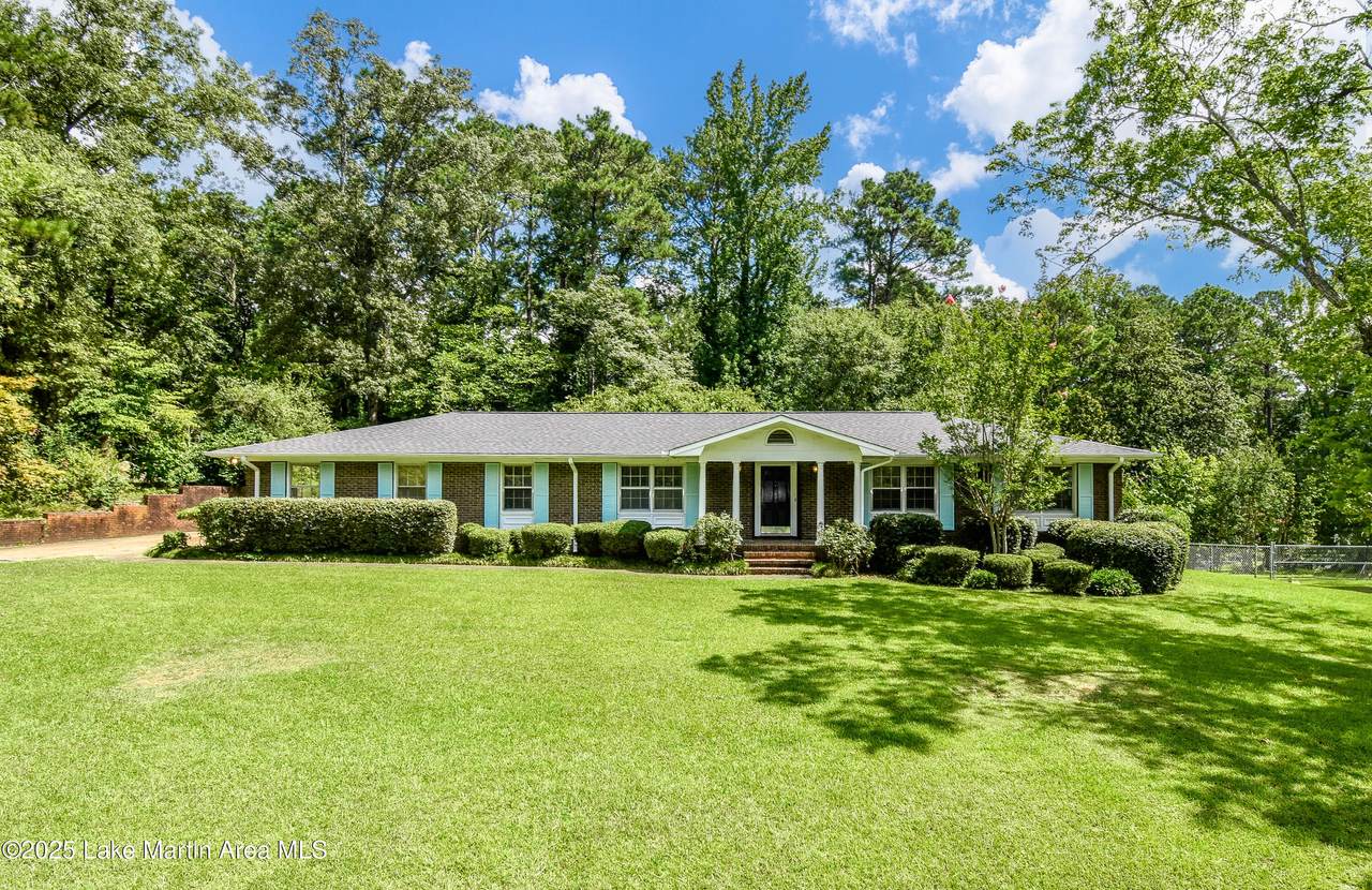 2106 Dobbs Rd - Photo 1