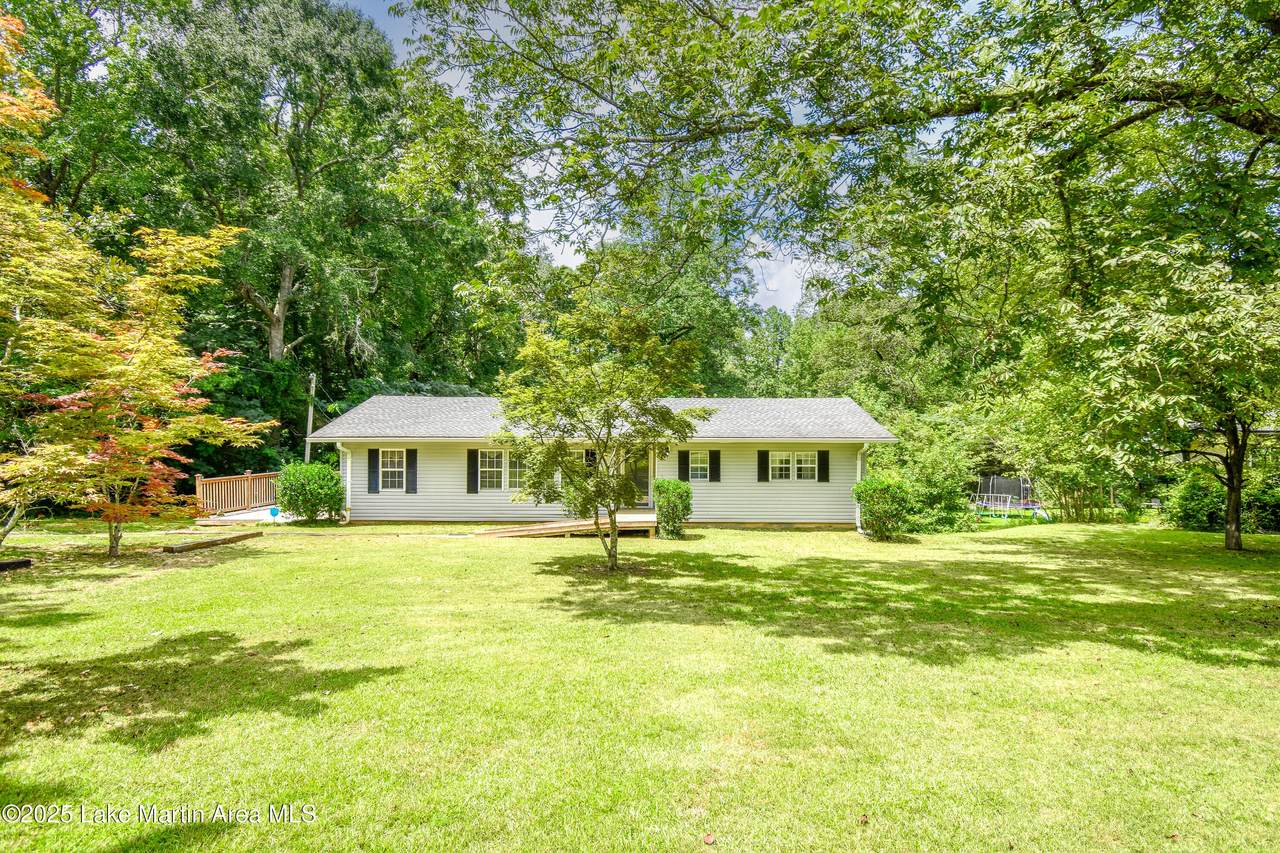 563 Halliana Rd - Photo 1