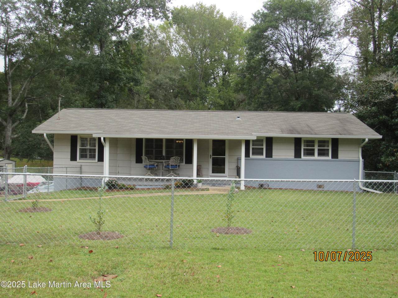 1797 Pineview Dr - Photo 1