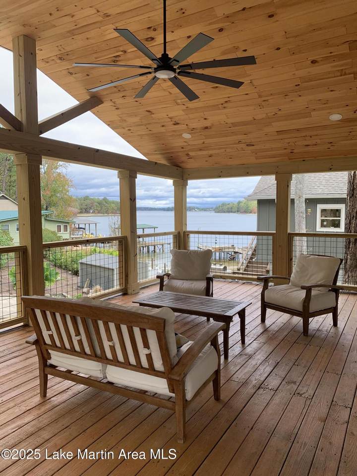 157 Beach Dr - Photo 1