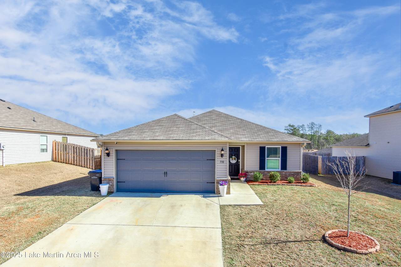 330 Clear Creek Ln - Photo 1