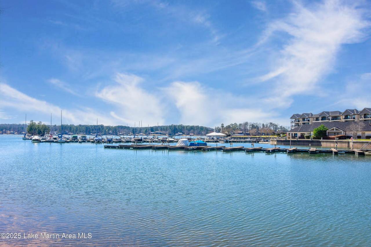 https://bt-photos.global.ssl.fastly.net/lakemartin/1280_boomver_1_25-307-2.jpg