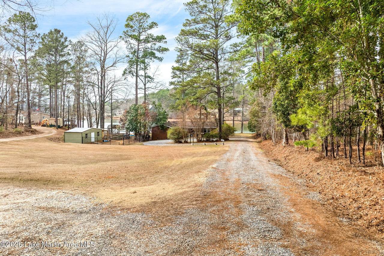 2297 Centerport Rd - Photo 1