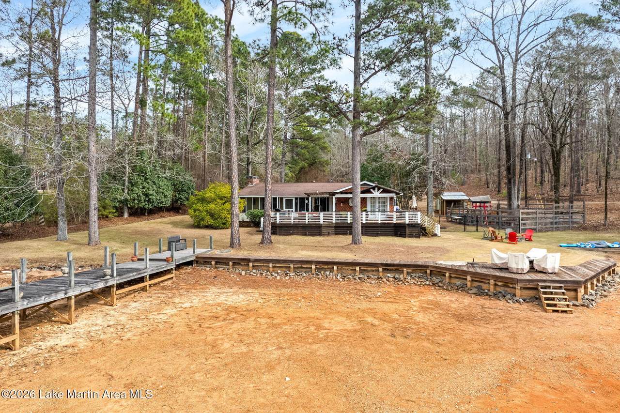 https://bt-photos.global.ssl.fastly.net/lakemartin/1280_boomver_1_26-149-2.jpg