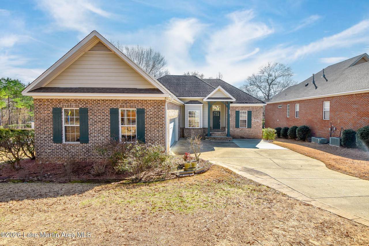 866 Stanton Dr - Photo 1