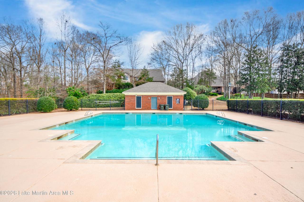 https://bt-photos.global.ssl.fastly.net/lakemartin/1280_boomver_1_26-202-2.jpg