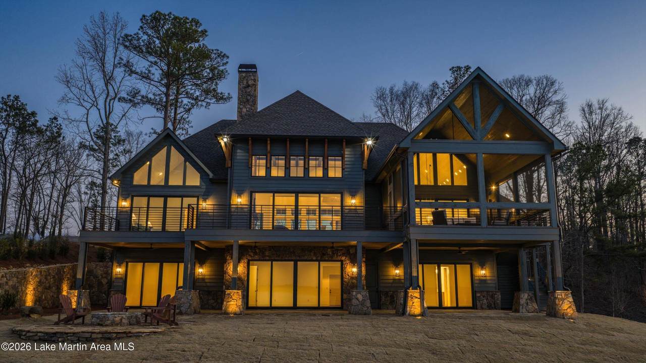 207 Heritage Point North - Photo 1