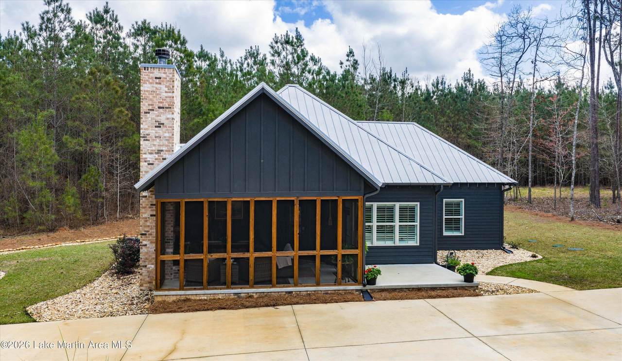 284 Harbor View Blvd - Photo 1