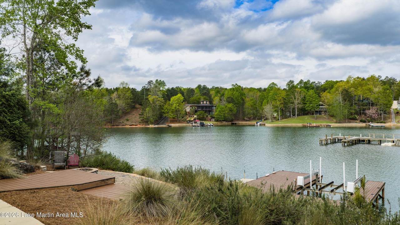 https://bt-photos.global.ssl.fastly.net/lakemartin/1280_boomver_2_26-465-2.jpg