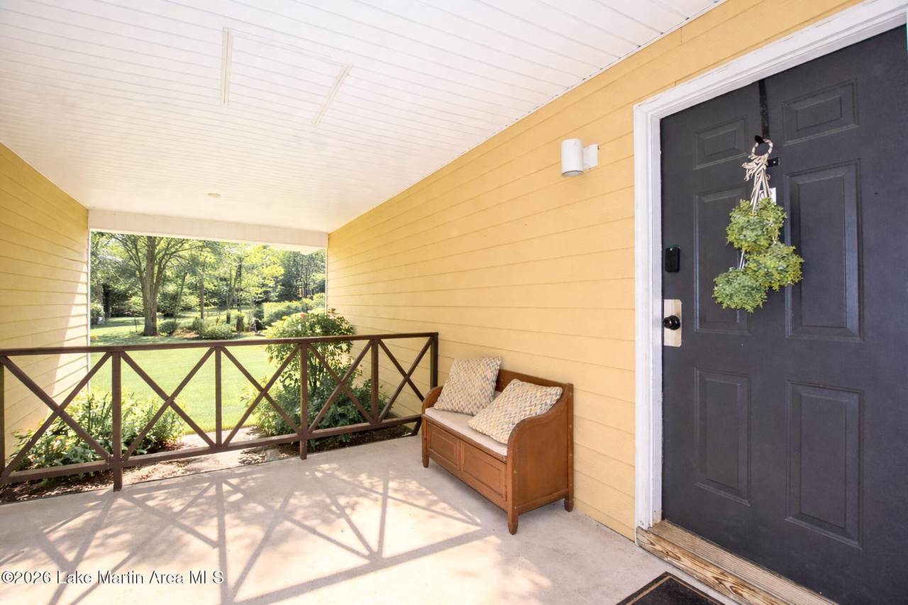 https://bt-photos.global.ssl.fastly.net/lakemartin/1280_boomver_1_26-471-2.jpg