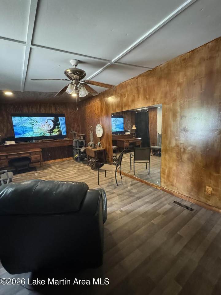 https://bt-photos.global.ssl.fastly.net/lakemartin/1280_boomver_1_26-526-2.jpg