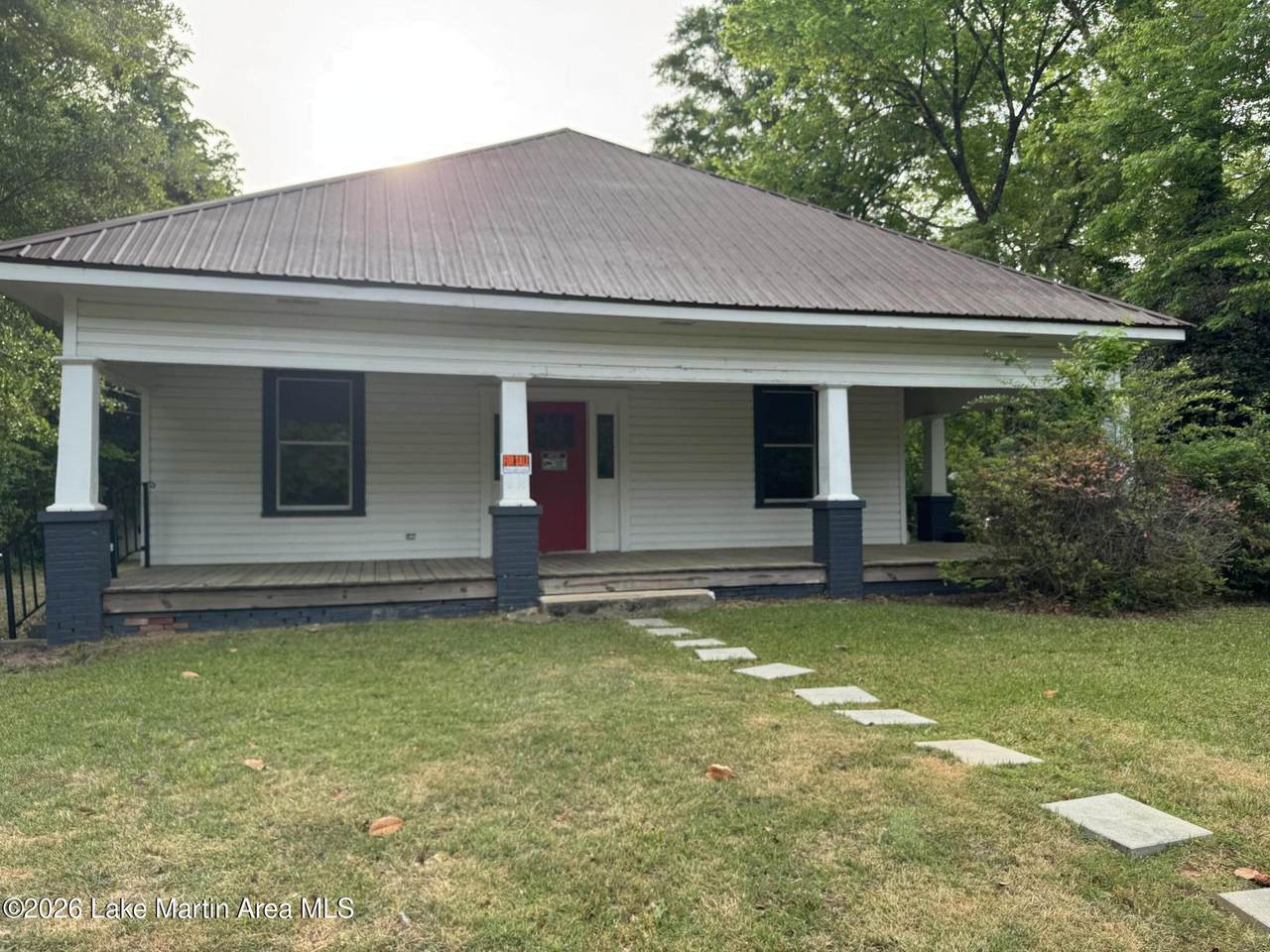 253 Madison St - Photo 1